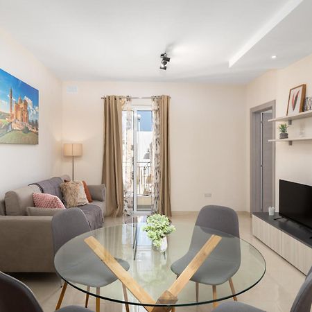 Edka Suites - Modern Sunlit 2Bd Apartments With Balconies - Close To Sliema Promenade, St Julian'S & St Georges Bay Gzira Bagian luar foto