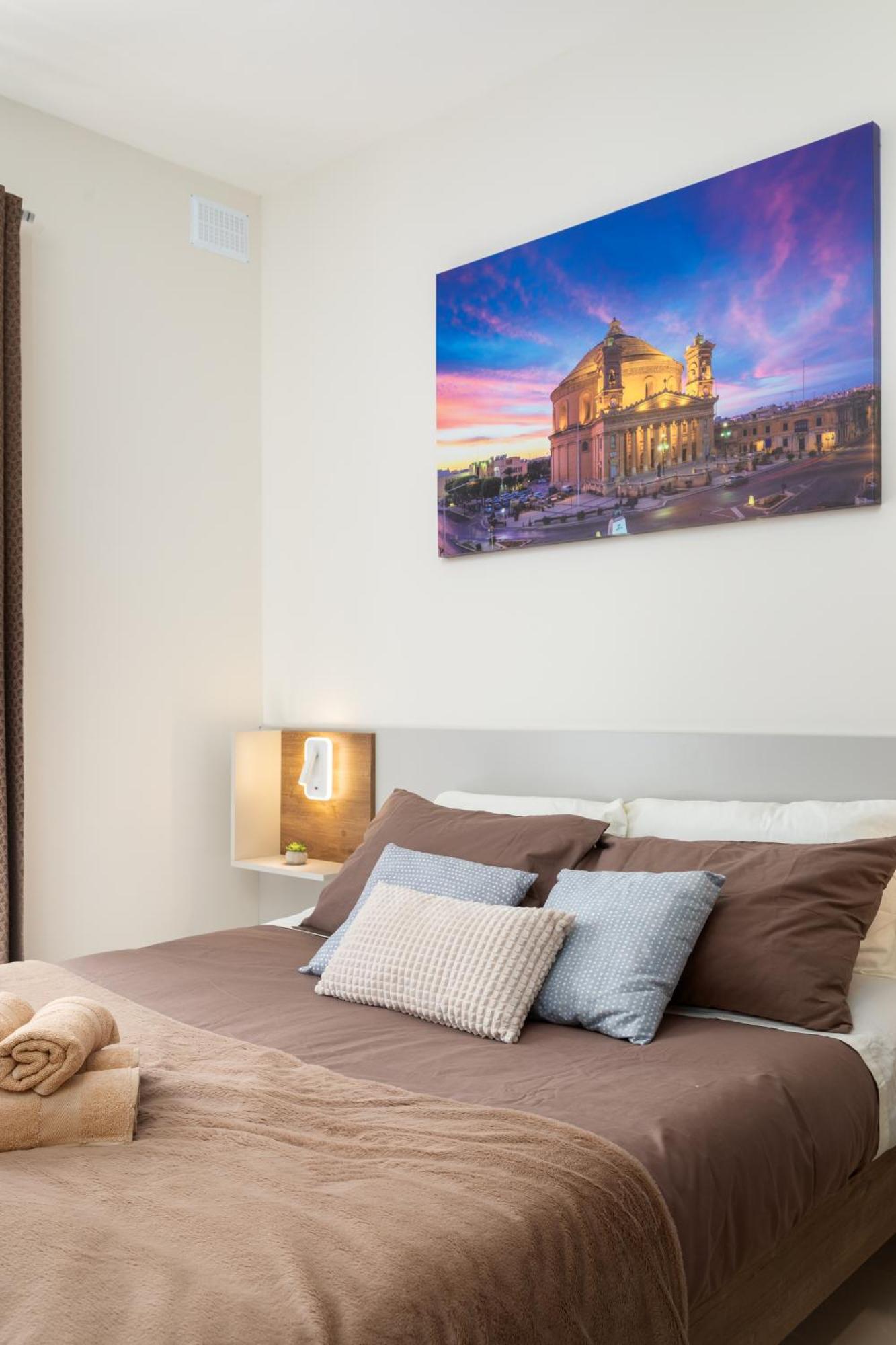 Edka Suites - Modern Sunlit 2Bd Apartments With Balconies - Close To Sliema Promenade, St Julian'S & St Georges Bay Gzira Bagian luar foto