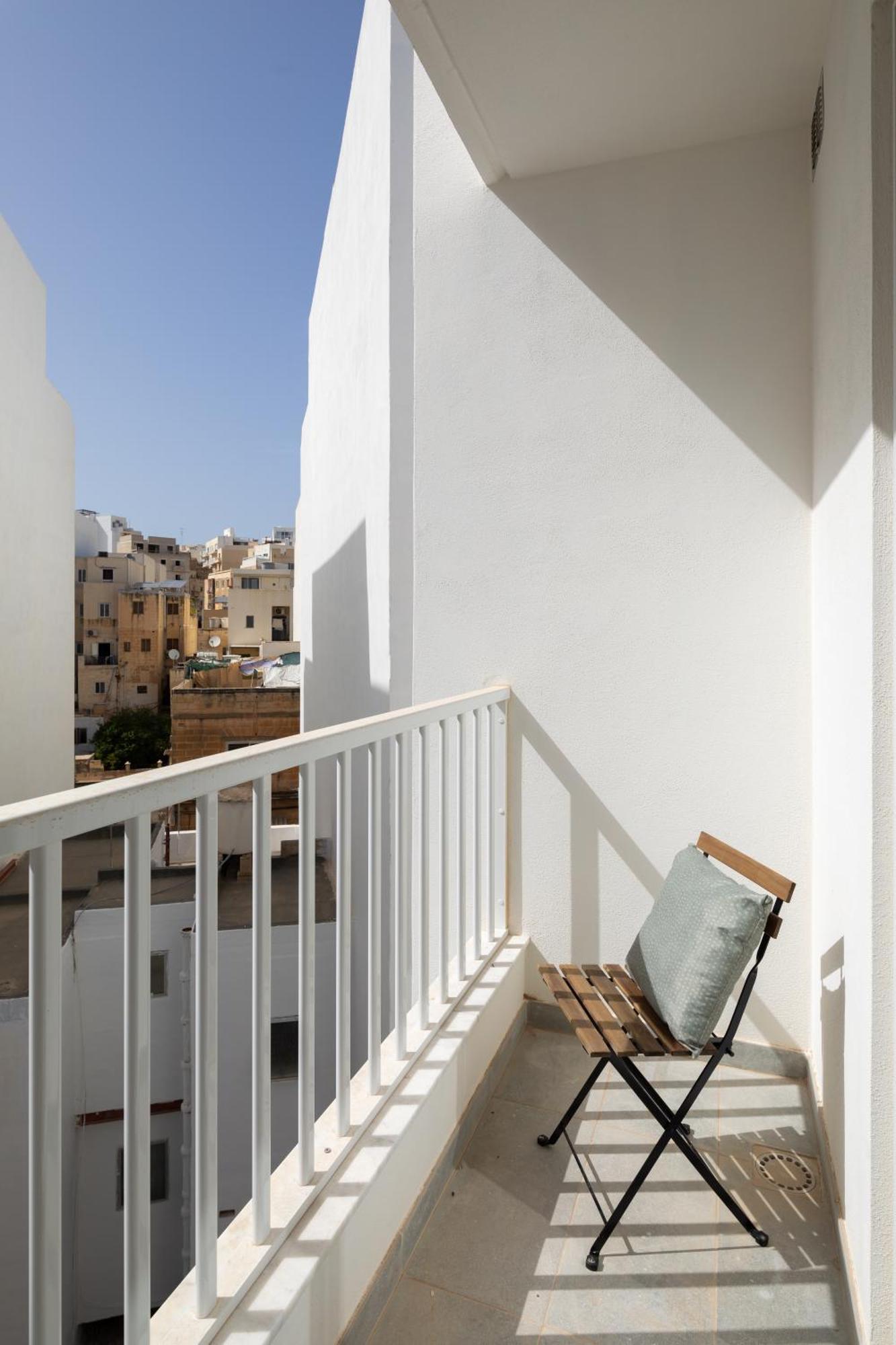Edka Suites - Modern Sunlit 2Bd Apartments With Balconies - Close To Sliema Promenade, St Julian'S & St Georges Bay Gzira Bagian luar foto