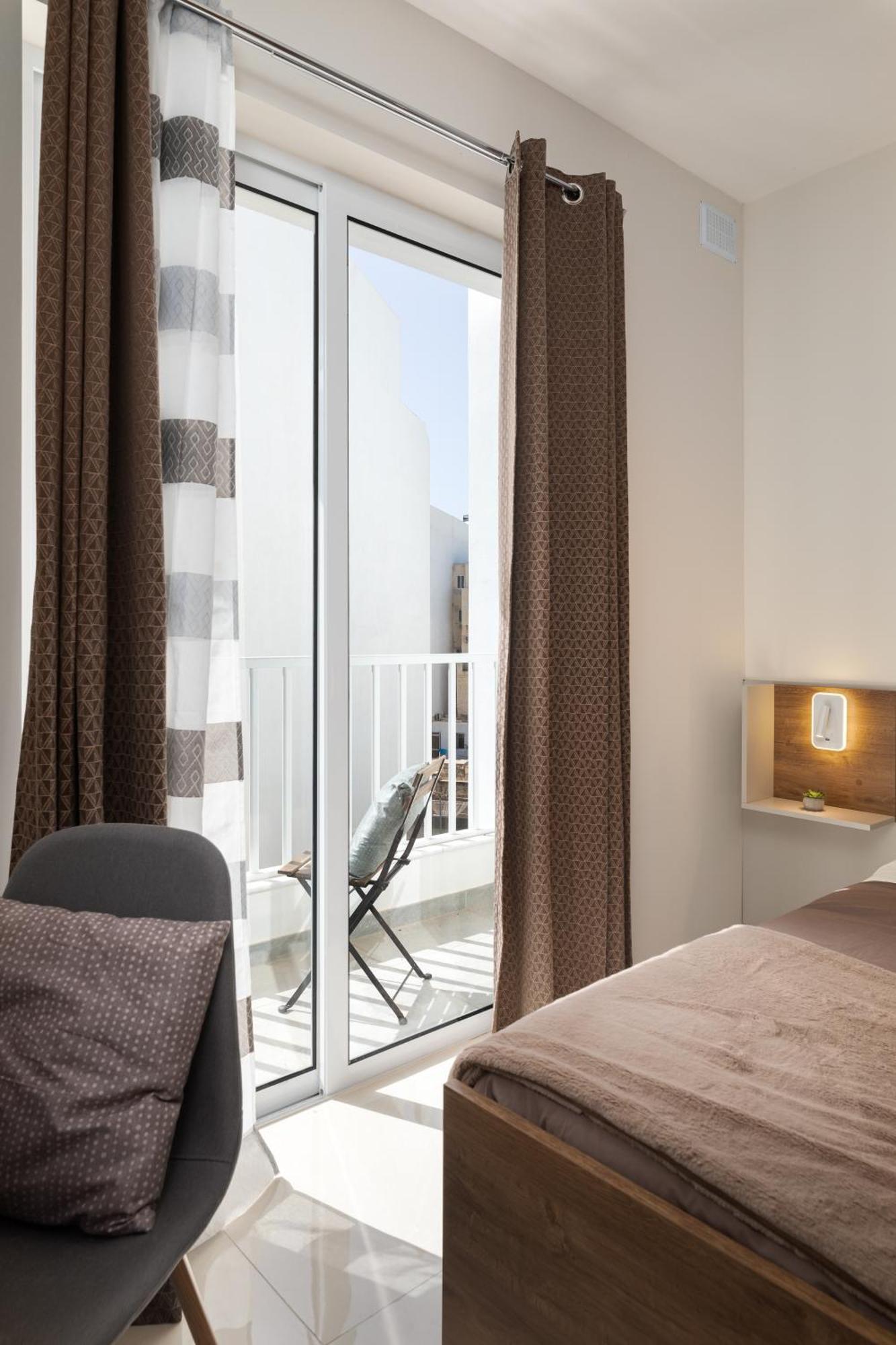 Edka Suites - Modern Sunlit 2Bd Apartments With Balconies - Close To Sliema Promenade, St Julian'S & St Georges Bay Gzira Bagian luar foto